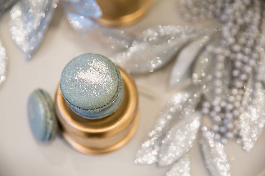 Sparkle and Champagne | Winter Inspiration - www.theperfectpalette.com - Joanna Moss Photography 