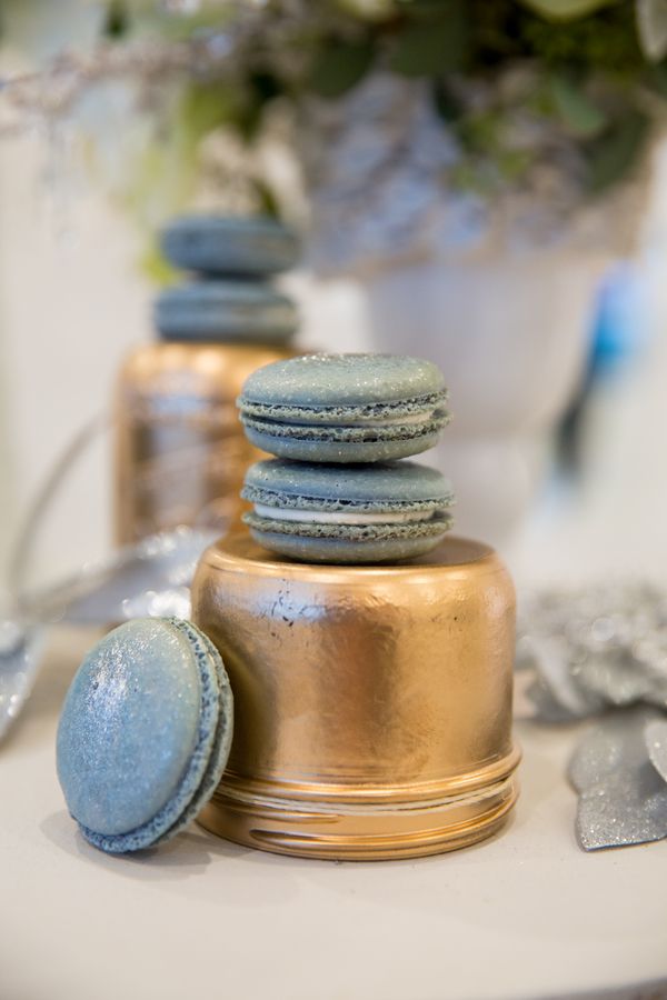 Sparkle and Champagne | Winter Inspiration - www.theperfectpalette.com - Joanna Moss Photography 