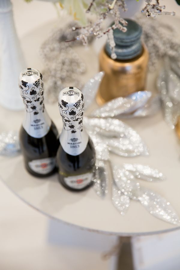 Sparkle and Champagne | Winter Inspiration - www.theperfectpalette.com - Joanna Moss Photography 