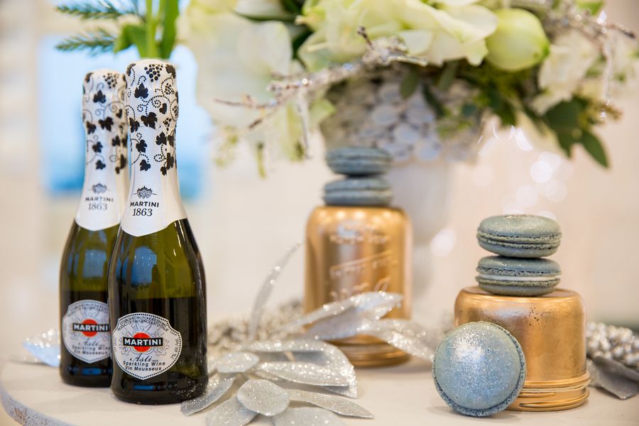 Sparkle and Champagne | Winter Inspiration - www.theperfectpalette.com - Joanna Moss Photography 