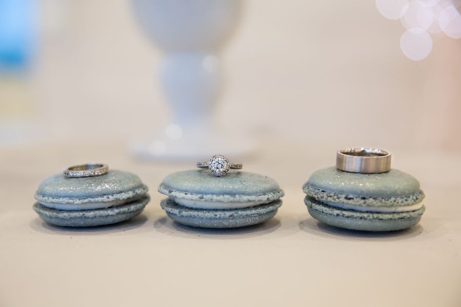 Sparkle and Champagne | Winter Inspiration - www.theperfectpalette.com - Joanna Moss Photography 