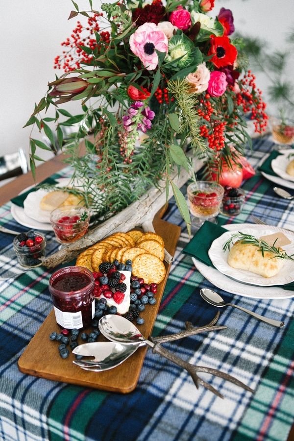  5 Styling Tips for a Pretty Plaid Tablescape - www.theperfectpalette.com - The Southern Style Guide & Christine LeGrand Photography