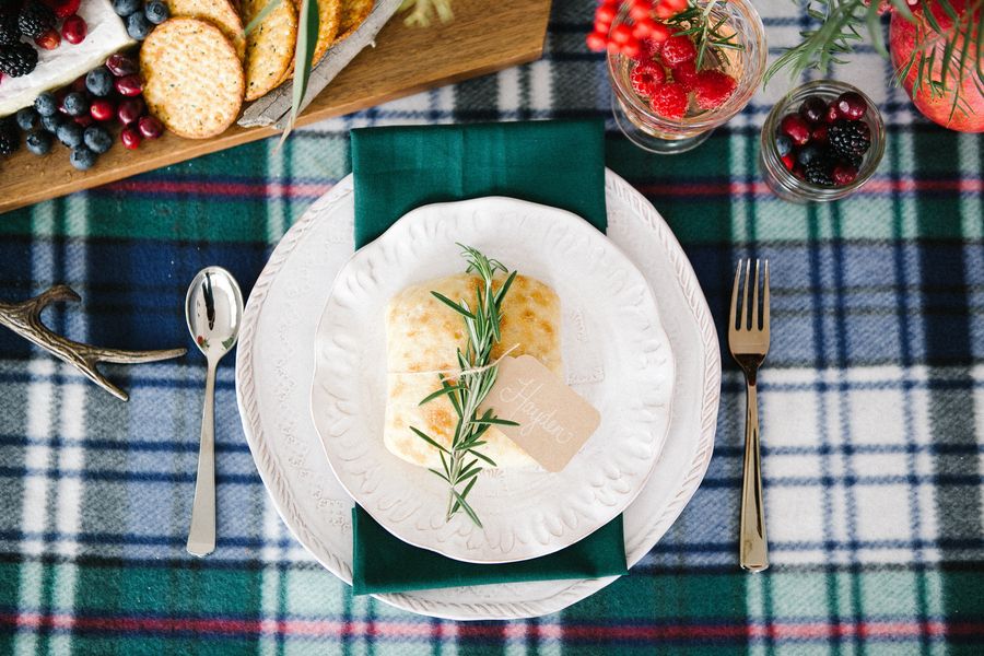  5 Styling Tips for a Pretty Plaid Tablescape - www.theperfectpalette.com - The Southern Style Guide & Christine LeGrand Photography