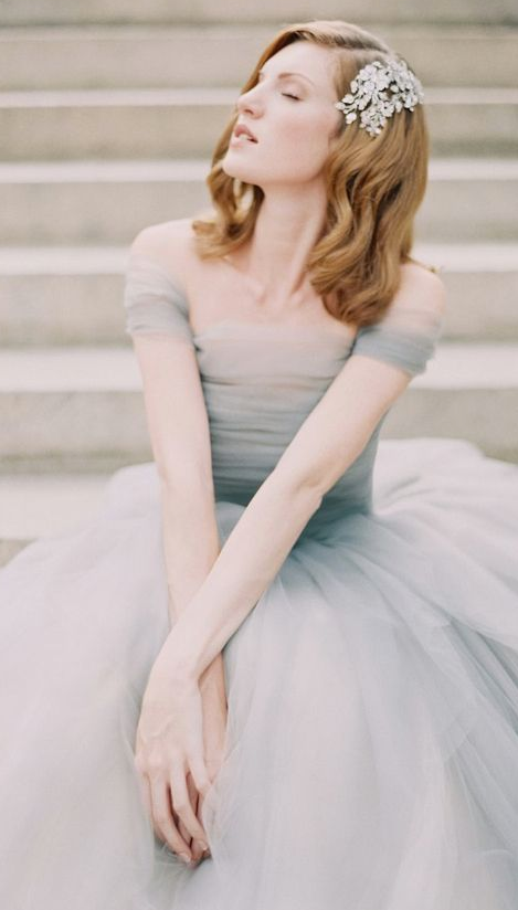 Frost Blue Wedding Inspiration - www.theperfectpalette.com - Color Ideas for Weddings + Parties