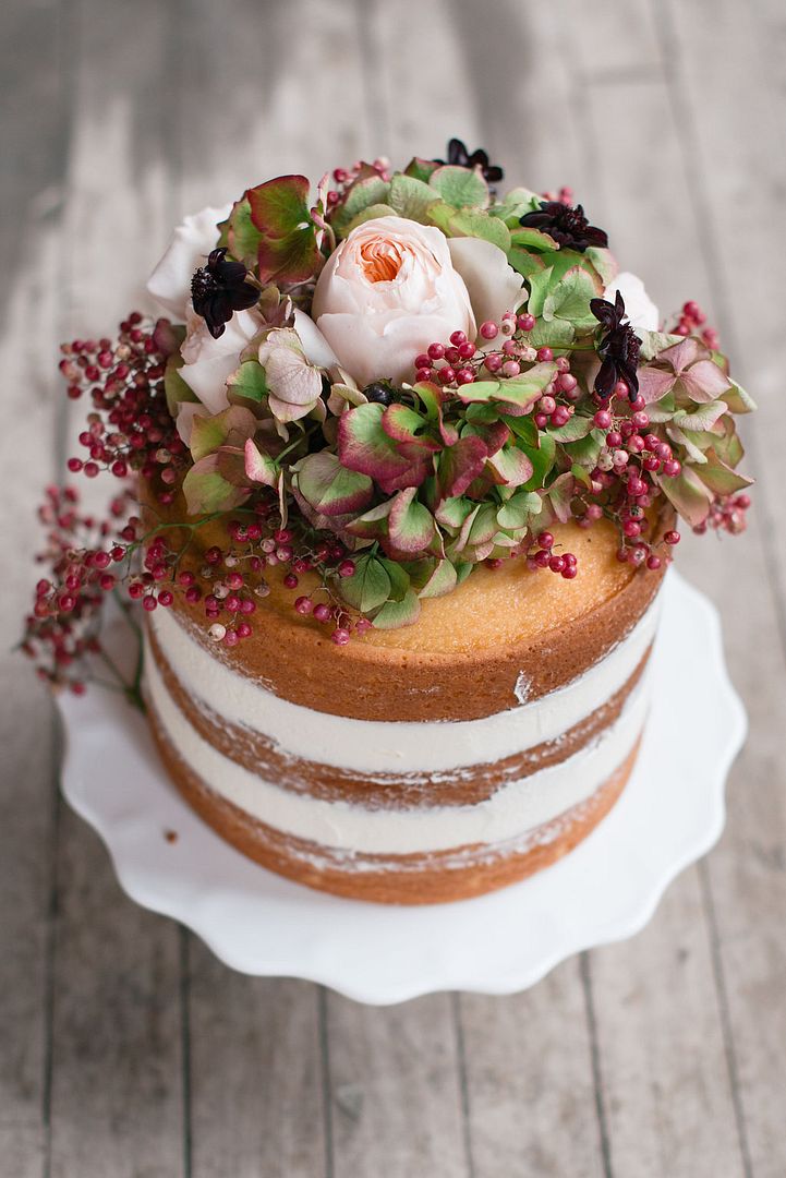 Styled Pretty: Winter Wedding Inspiration - www.theperfectpalette.com - Hilary Grace Photography - florals by Bonney Blooms, Desserts + Cake by Jar Cakery