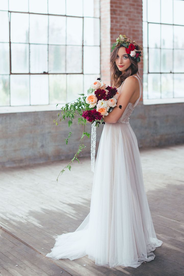 Styled Pretty: Winter Wedding Inspiration - www.theperfectpalette.com - Hilary Grace Photography - florals by Bonney Blooms