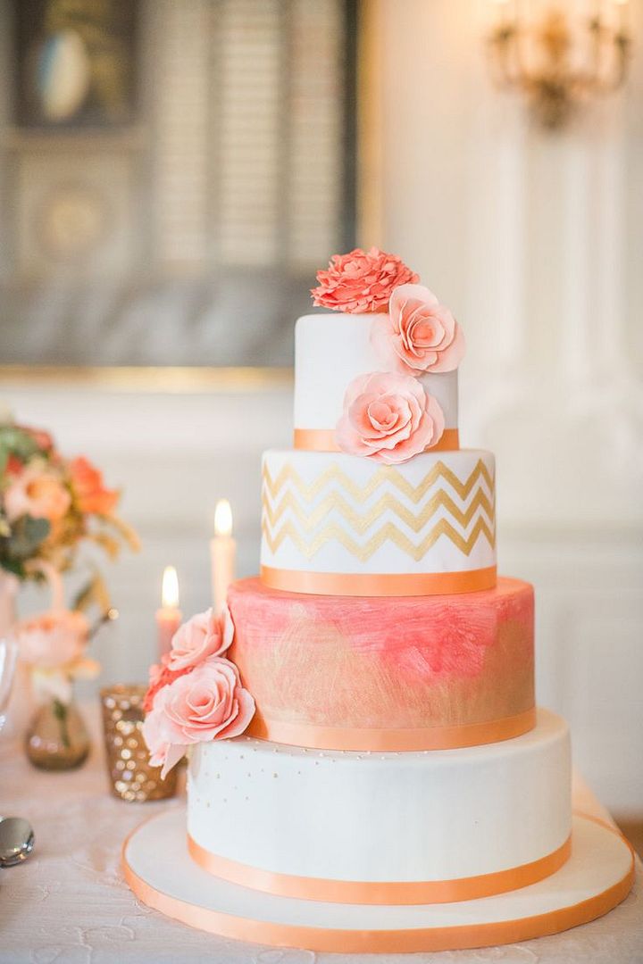 Pretty peach Wedding Inspiration - www.theperfectpalette.com - Color Ideas for Weddings + Parties