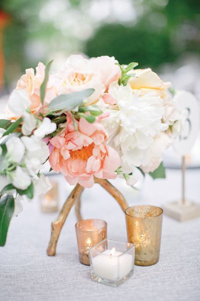 Pretty peach Wedding Inspiration - www.theperfectpalette.com - Color Ideas for Weddings + Parties