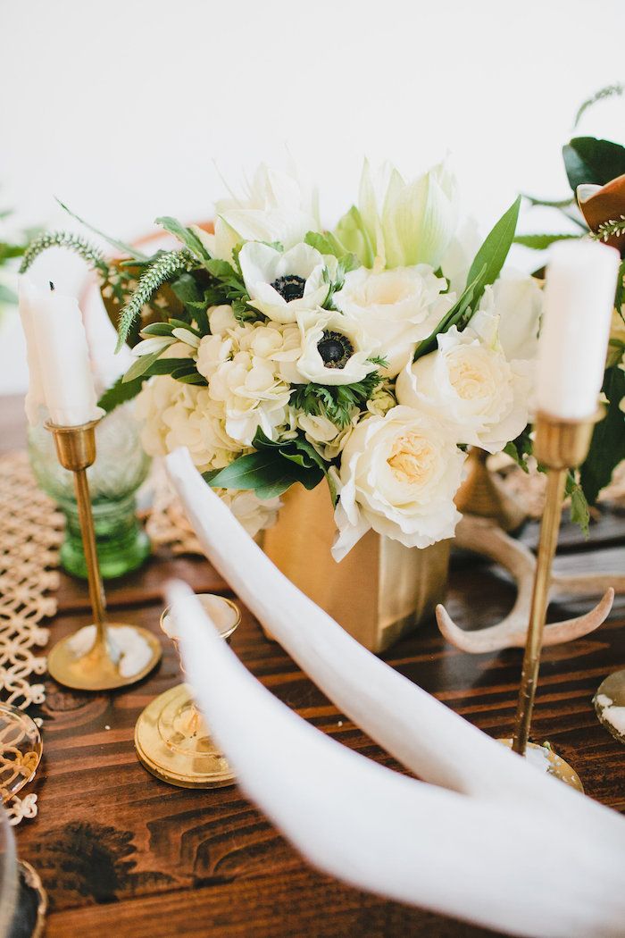 Chic + Stylish Dinner Party - www.theperfectpalette.com - Beijos Events, Megan Welker Photography, MV Florals