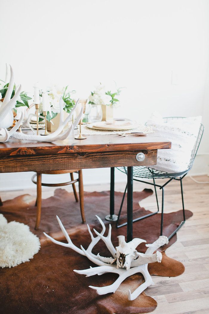 Chic + Stylish Dinner Party - www.theperfectpalette.com - Beijos Events, Megan Welker Photography, MV Florals