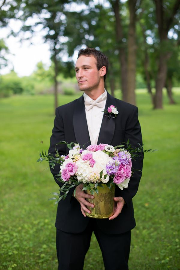 Vintage Glam Wedding Inspiration www.theperfectpalette.com - Lavender and Gold Details - Jessica yates Photography, He Loves Me Flowers, Cake by Celebrations by Sonja
