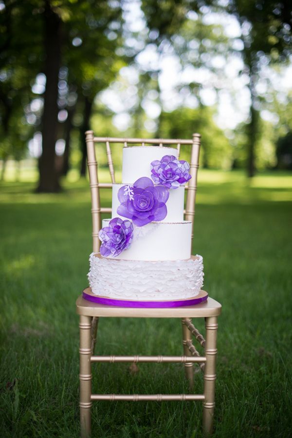 Vintage Glam Wedding Inspiration www.theperfectpalette.com - Lavender and Gold Details - Jessica yates Photography, He Loves Me Flowers, Cake by Celebrations by Sonja