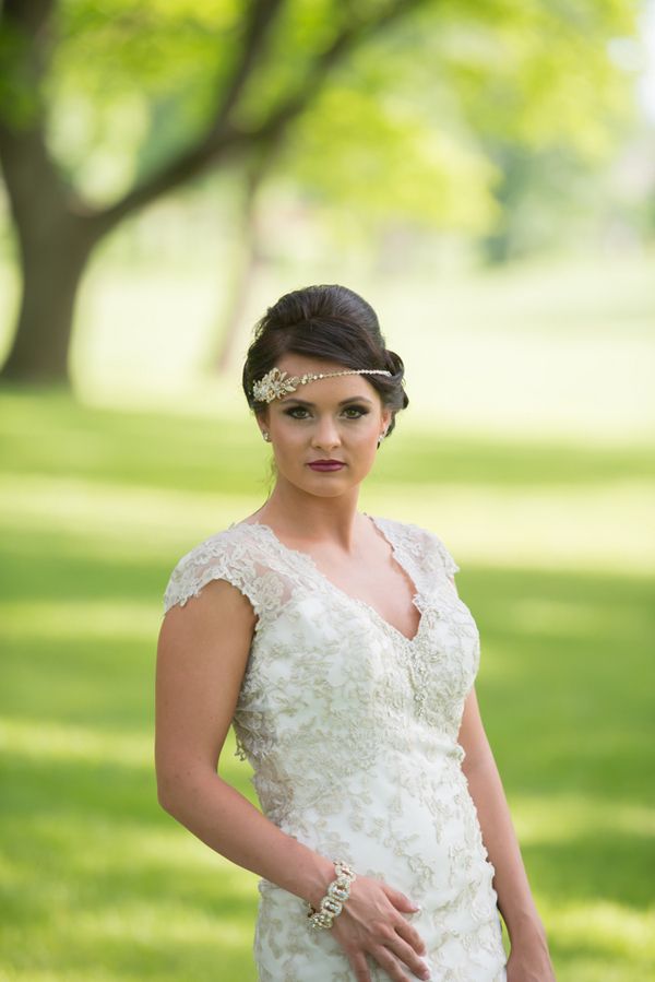 Vintage Glam Wedding Inspiration www.theperfectpalette.com - Lavender and Gold Details - Jessica yates Photography, He Loves Me Flowers, Cake by Celebrations by Sonja