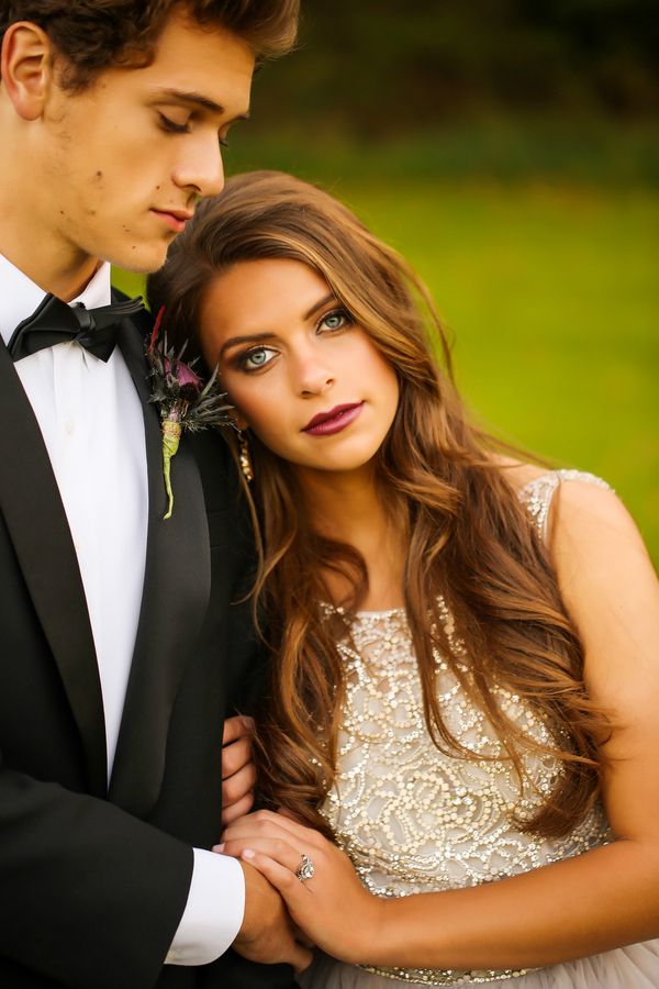 Romantic Gothic Styled Shoot - www.theperfectpalette.com - Gabrielle Von Heyking Photographie, Flower Gallery of Asheville