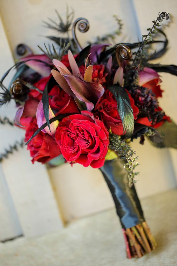 Romantic Gothic Styled Shoot - www.theperfectpalette.com - Gabrielle Von Heyking Photographie, Flower Gallery of Asheville