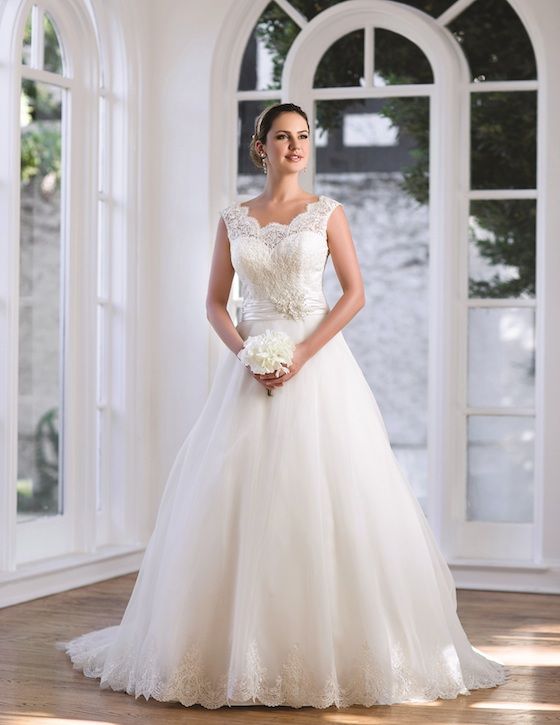 Wedding Gowns that Wow -- Venus Bridals collection www.theperfectpalette.com - Timeless, Elegant, Beautiful