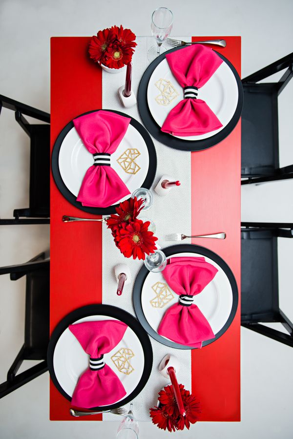 A Chic + Modern Valentine's Day Bridal Shower - www.theperfectpalette.com - Photo La Vie, Dainty Dahlias Events, Lane Love Design