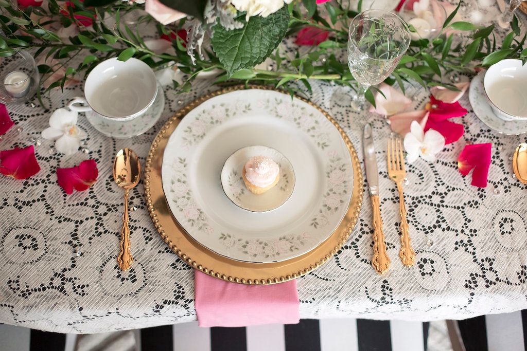 French Country Bridal Shower Inspiration - www.theperfectpalette.com - Amanda Hendrickson Photography + Muyly Miller Events