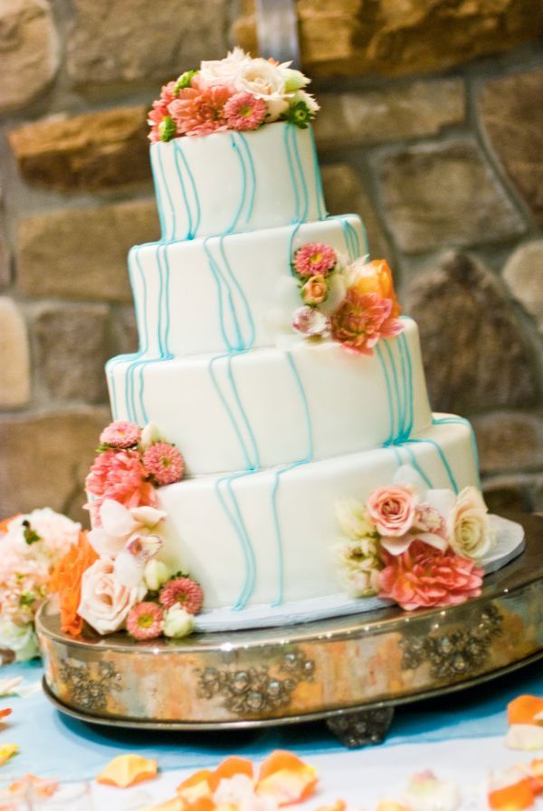 Wedding Colors: Aqua + Peach - www.theperfectpalette.com - Color Ideas for Weddings + Parties