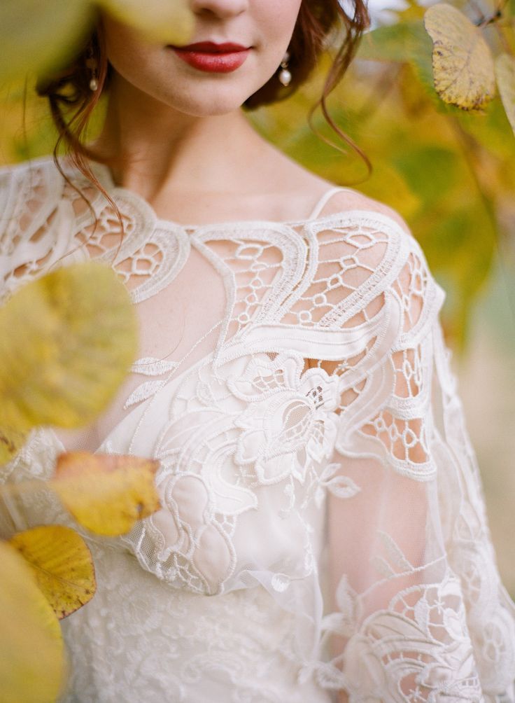 Apple Orchard Wedding Inspiration - www.theperfectpalette.com - Styling Ideas for Weddings + Parties