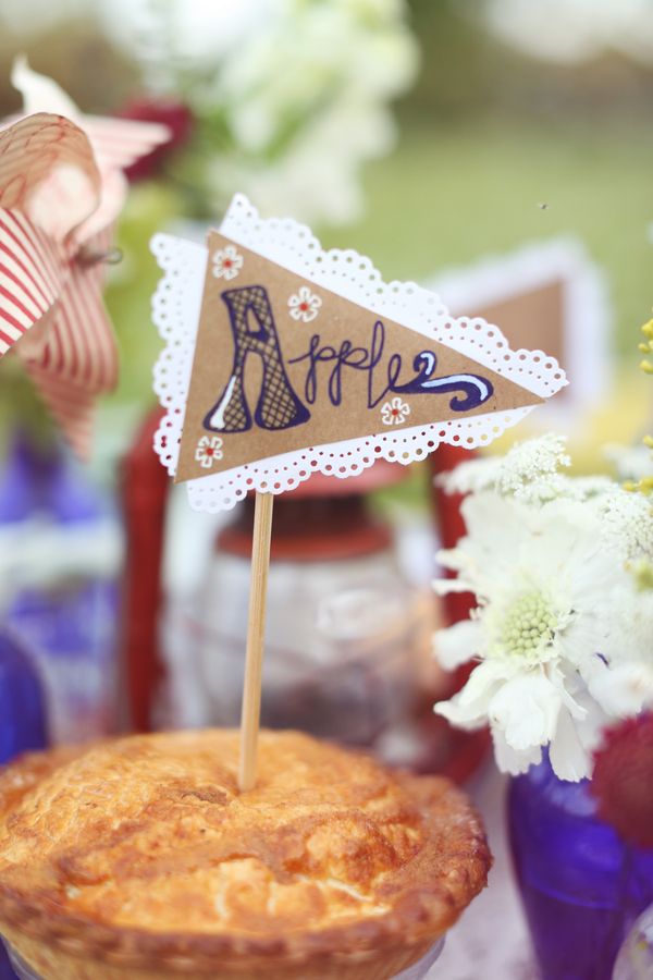 Happy 4th of July: Americana with a 70s Twist - www.theperfectpalette.com - Photo by J. Woodbery Photography