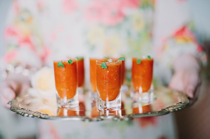 Styled Shoot: Georgia Peach Meets Radiant Orchid - www.theperfectpalette.com - Design Loves Detail
