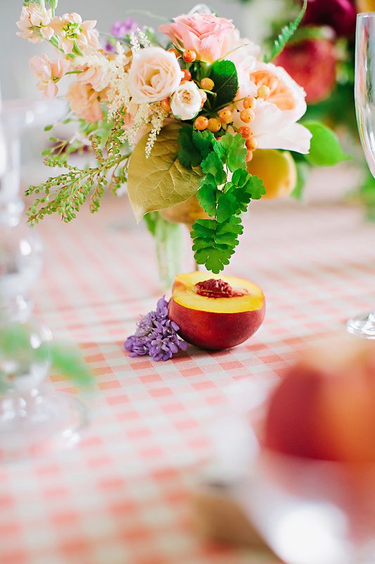 Styled Shoot: Georgia Peach Meets Radiant Orchid - www.theperfectpalette.com - Design Loves Detail