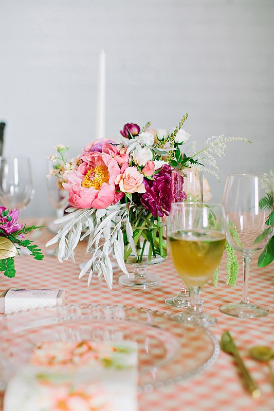 Styled Shoot: Georgia Peach Meets Radiant Orchid - www.theperfectpalette.com - Design Loves Detail