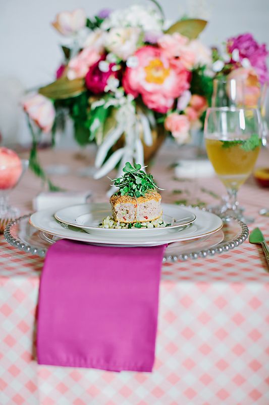 Styled Shoot: Georgia Peach Meets Radiant Orchid - www.theperfectpalette.com - Design Loves Detail