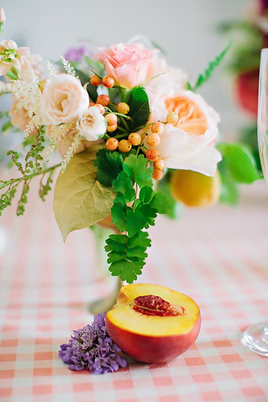 Styled Shoot: Georgia Peach Meets Radiant Orchid - www.theperfectpalette.com - Design Loves Detail