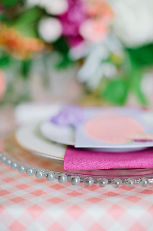 Styled Shoot: Georgia Peach Meets Radiant Orchid - www.theperfectpalette.com - Design Loves Detail