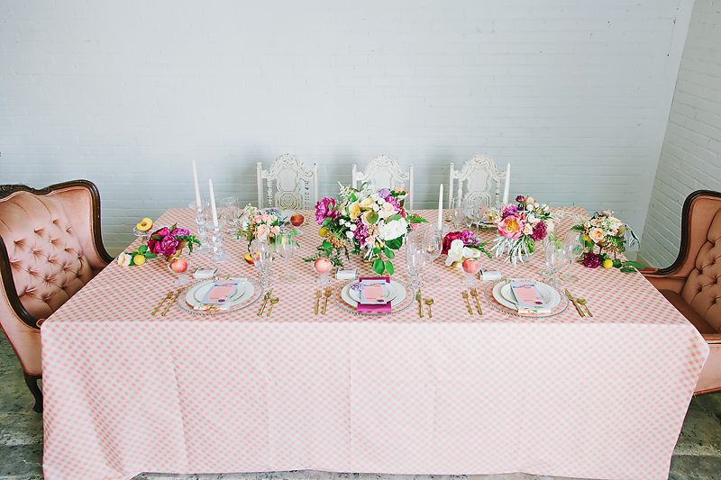 Styled Shoot: Georgia Peach Meets Radiant Orchid - www.theperfectpalette.com - Design Loves Detail