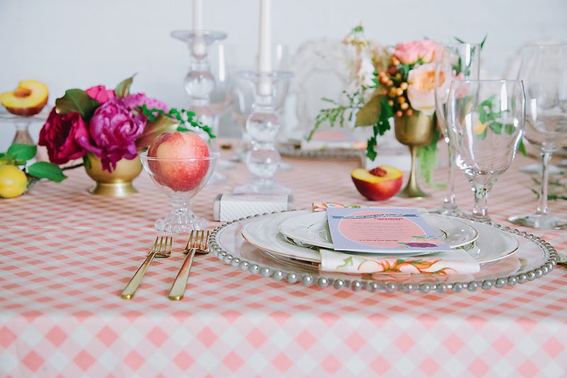 Styled Shoot: Georgia Peach Meets Radiant Orchid - www.theperfectpalette.com - Design Loves Detail