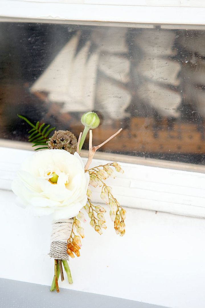 Styled Shoot: Nautical Wedding Ideas by Design Loves Detail - www.theperfectpalette.com - Azure B Photography & Cherie Hogan Photography