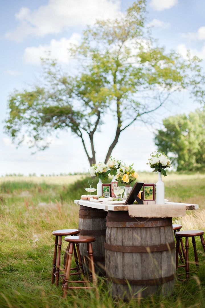 Southern Wedding Ideas: Yellow, Green + White - www.theperfectpalette.com - Amanda Douglas Events