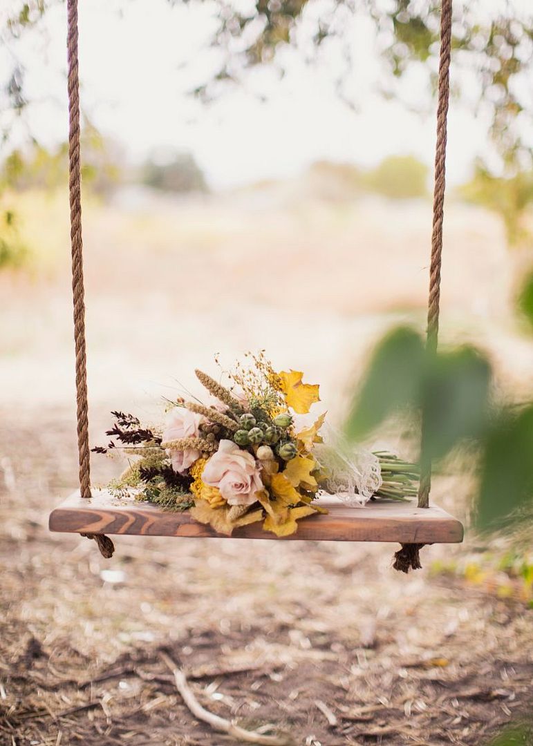 Bohemian Autumn Styled Shoot - www.theperfectpalette.com - Michelle Leo Events, Alixann Loosle Photography