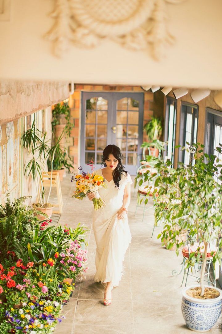 Mediterranean Inspired Shoot with Bright + Bold Color - www.theperfectpalette.com - Michelle Leo Events, Alixann Loosle Photography