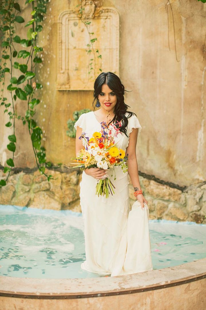 Mediterranean Inspired Shoot with Bright + Bold Color - www.theperfectpalette.com - Michelle Leo Events, Alixann Loosle Photography