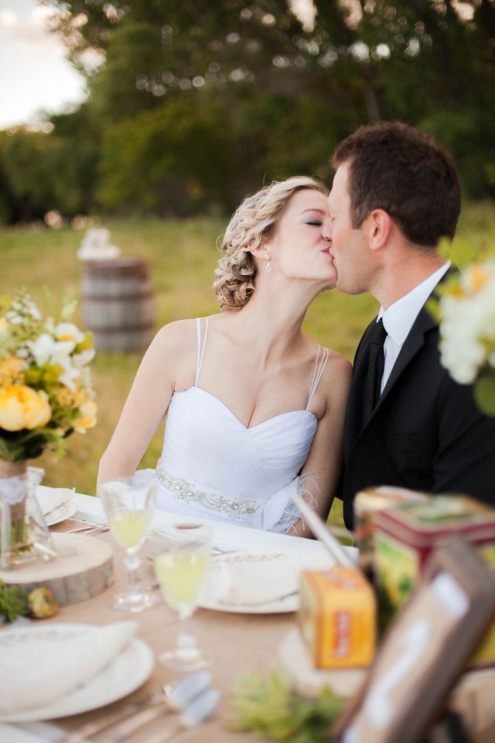 Southern Wedding Ideas: Yellow, Green + White - www.theperfectpalette.com - Amanda Douglas Events