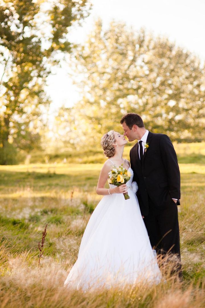 Southern Wedding Ideas: Yellow, Green + White - www.theperfectpalette.com - Amanda Douglas Events