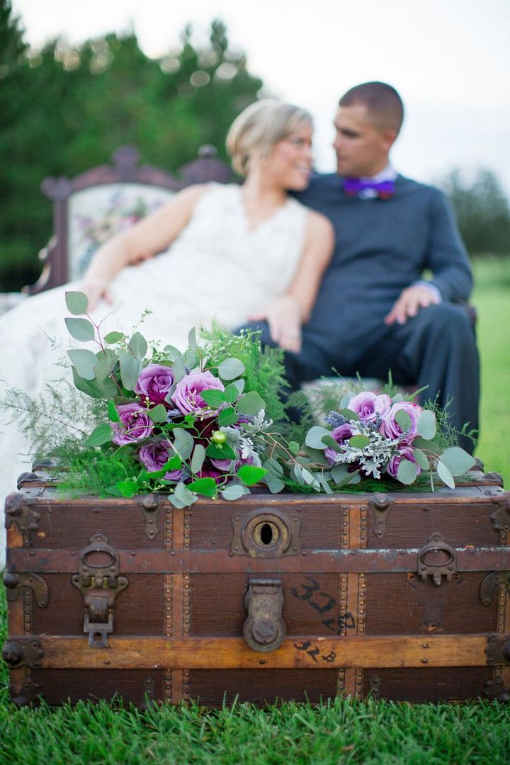 Vintage Inspired Lavender Wedding by French Knot Studios, Photography by Izzy Hudgins Photography - www.theperfectpalette.com - Styling Ideas for Weddings + Parties