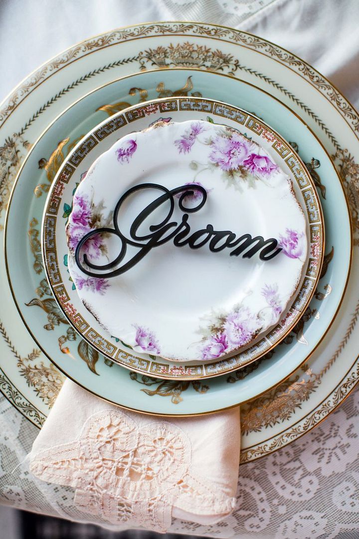 Vintage Inspired Lavender Wedding by French Knot Studios, Photography by Izzy Hudgins Photography - www.theperfectpalette.com - Styling Ideas for Weddings + Parties