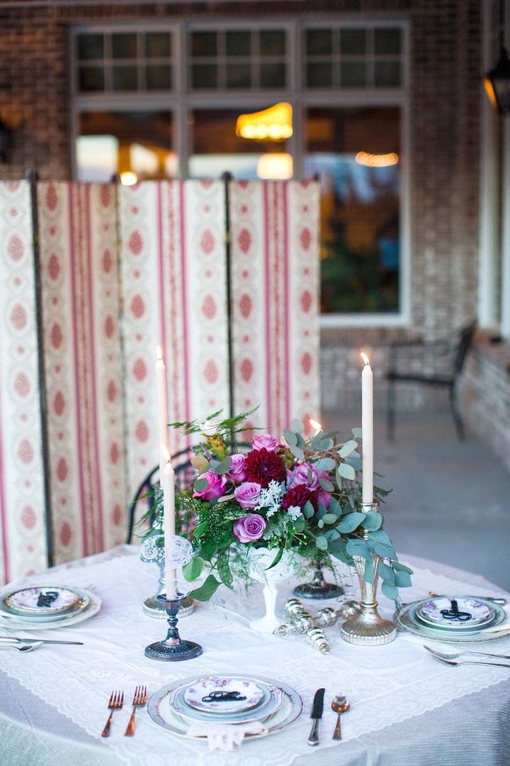 Vintage Inspired Lavender Wedding by French Knot Studios, Photography by Izzy Hudgins Photography - www.theperfectpalette.com - Styling Ideas for Weddings + Parties