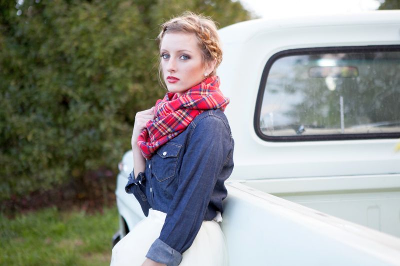 Styled Shoot: Orchard 'I Do's with Cozy Fall Details - www.theperfectpalette.com - Hetler Photography, Red Heels Events 