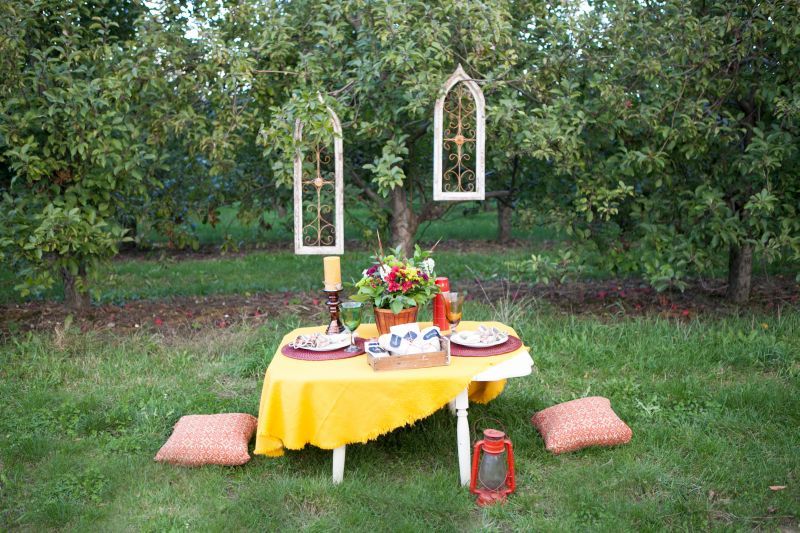 Styled Shoot: Orchard 'I Do's with Cozy Fall Details - www.theperfectpalette.com - Hetler Photography, Red Heels Events 