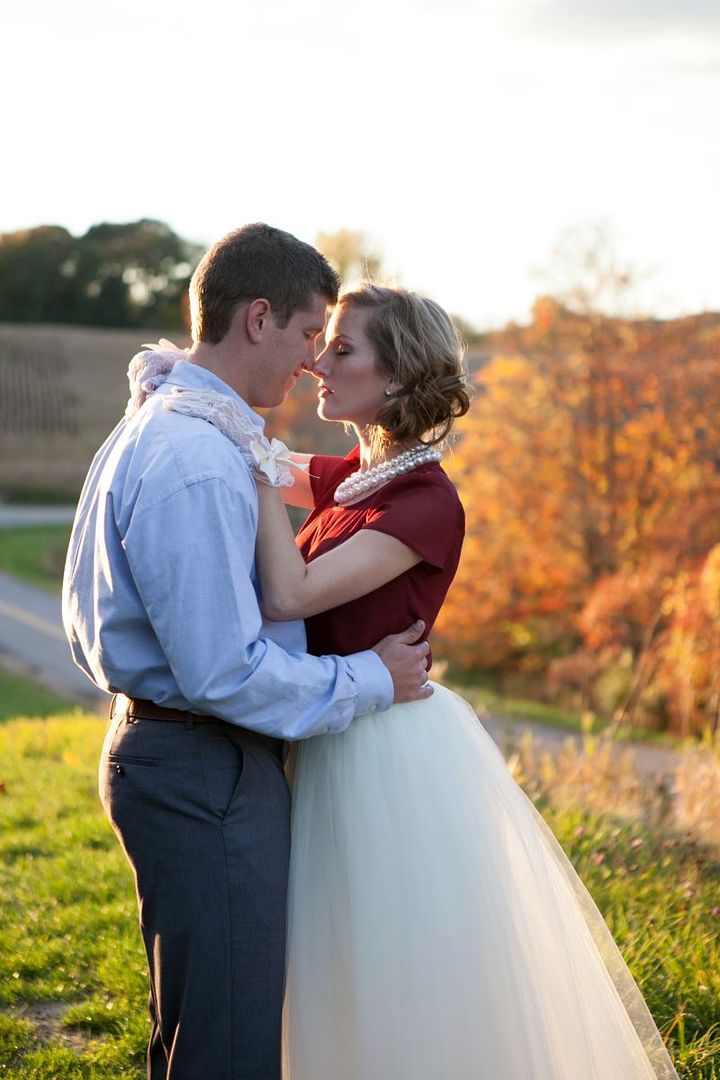Styled Shoot: Orchard 'I Do's with Cozy Fall Details - www.theperfectpalette.com - Hetler Photography, Red Heels Events 