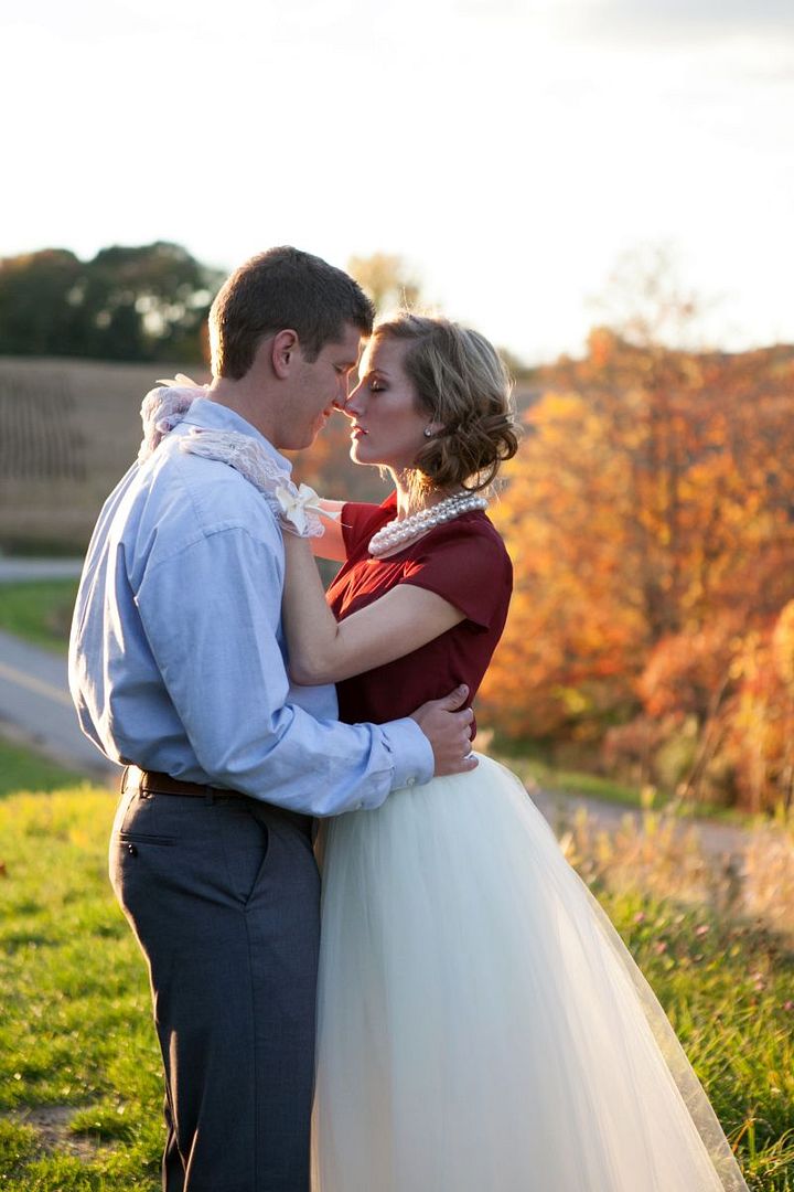 Styled Shoot: Orchard 'I Do's with Cozy Fall Details - www.theperfectpalette.com - Hetler Photography, Red Heels Events 