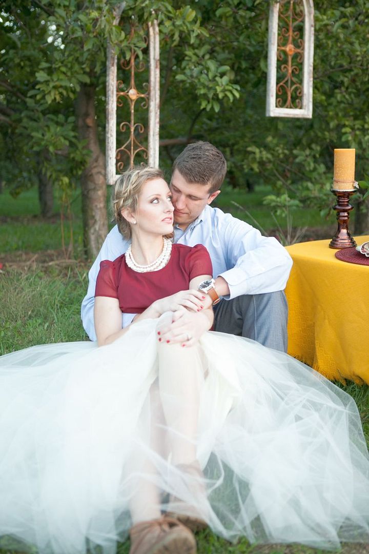 Styled Shoot: Orchard 'I Do's with Cozy Fall Details - www.theperfectpalette.com - Hetler Photography, Red Heels Events 