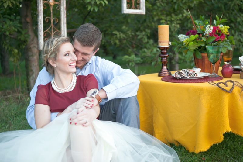 Styled Shoot: Orchard 'I Do's with Cozy Fall Details - www.theperfectpalette.com - Hetler Photography, Red Heels Events 