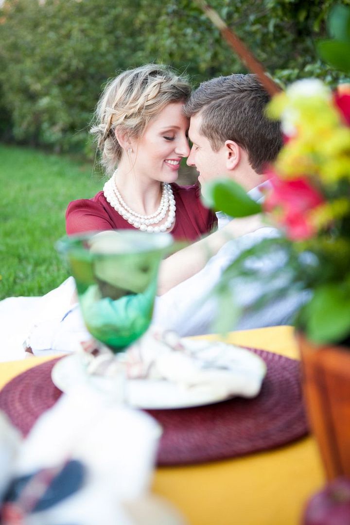 Styled Shoot: Orchard 'I Do's with Cozy Fall Details - www.theperfectpalette.com - Hetler Photography, Red Heels Events 